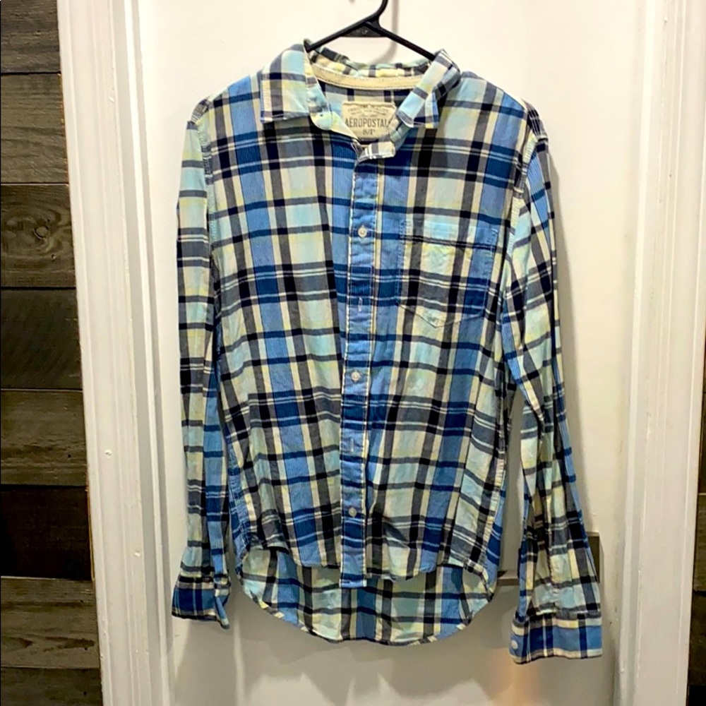 Aero Button Down